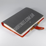 Блокнот с обложкой из кожзама  двух цветов со скрытой пружиной